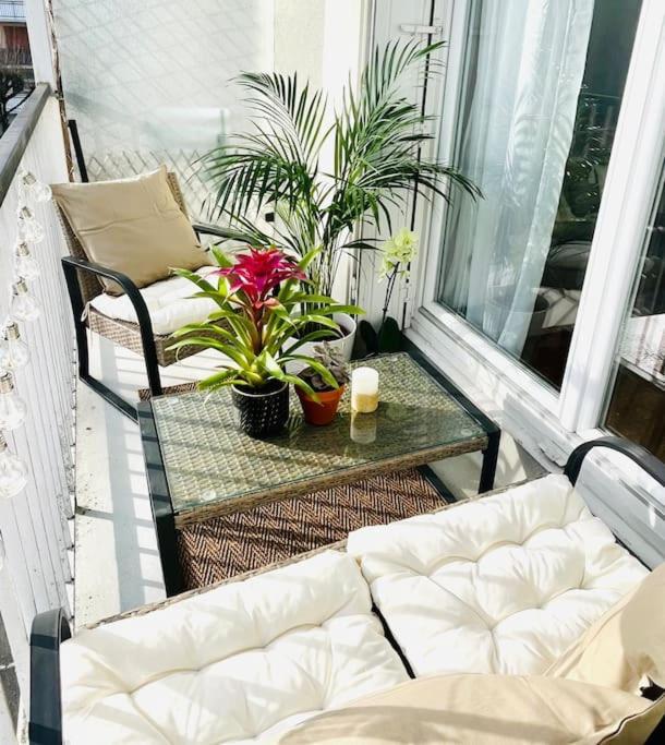Proche Chateau De Versailles Avec Balcon Vu Sur Une Foret Et Parking Gratuit Pour 5 Personnes Maximum Luaran gambar